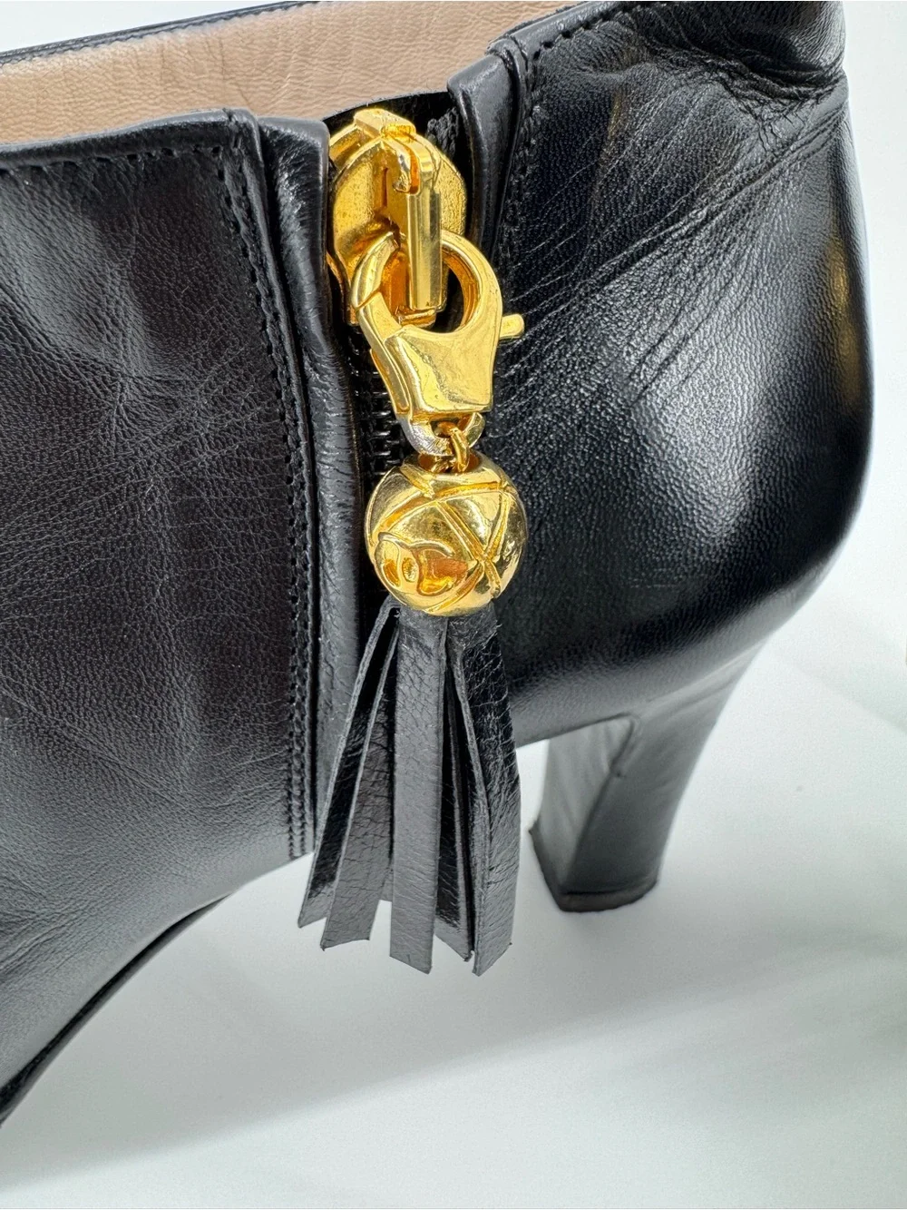 Vintage CHANEL Black CapToe Lamb Leather Ankle Bootie Zipper Tassle Sz 35.5